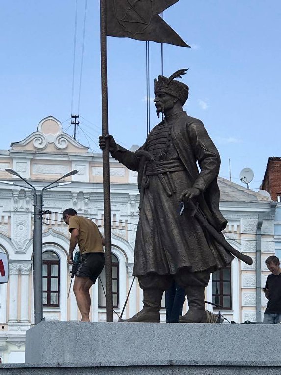 Памятник атаману Сирко в Харькове