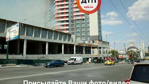 В центре Киева горит новострой
