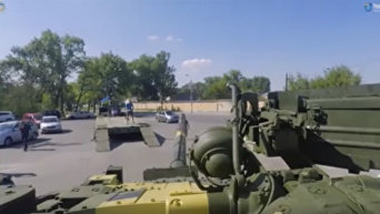 Порошенко похвалился модернизированным на киевском заводе танком Т-72А