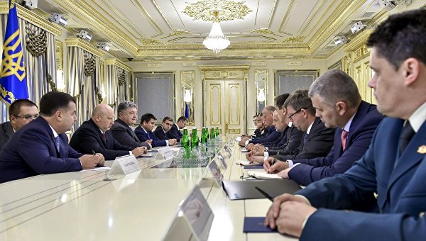 Петр Порошенко провел встречу в Киеве с министрами обороны Литвы, Латвии, Эстонии и Черногории