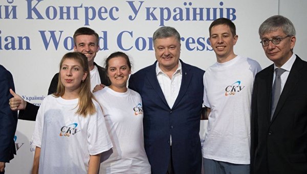 Президент Украины Петр Порошенко на торжественных мероприятиях, приуроченных к 50-летию создания Всемирного конгресса украинцев.