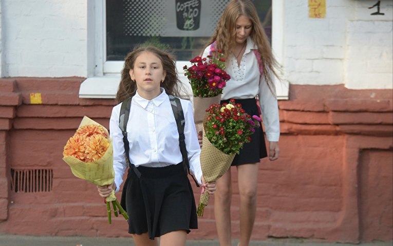 Школьники на улицах Киева
