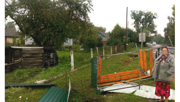 Пьяный водитель снес остановку в Ровенской области