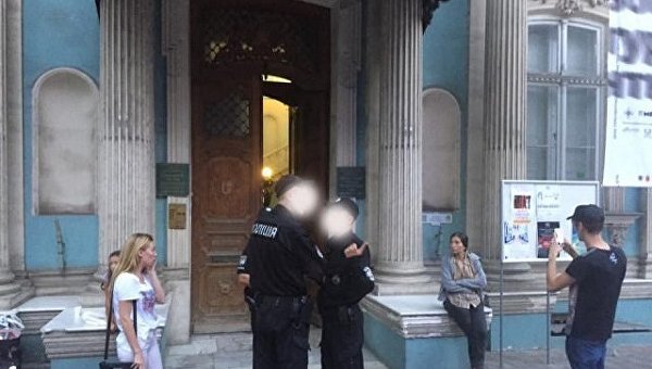 В Одессе пытались похитить ребенка на улице