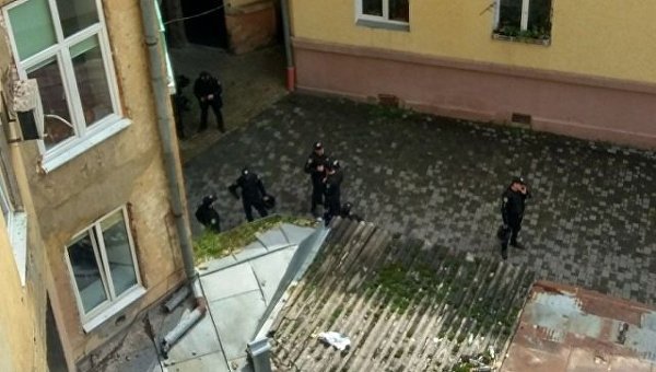 Полиция проводит обыск во львовском офисе телеканала ZIK
