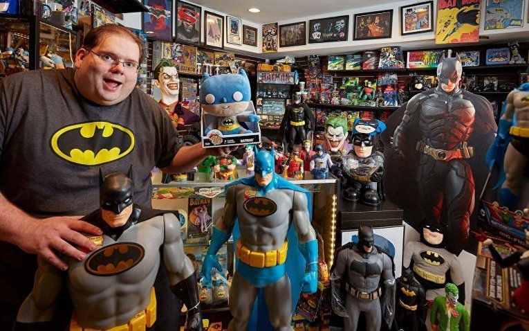 Самая большая коллекция сувениров с Бэтменом принадлежит Брэду Ладнеру (Brad Ladner) из США и состоит из 8 226 различных предметов.