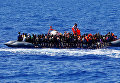 Ливийские мигранты в Средиземном море
