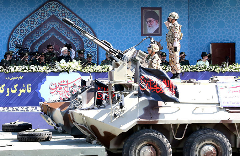 Президент Ирана Хасан Рухани выступает на параде вооруженных сил в Тегеране, Иран.