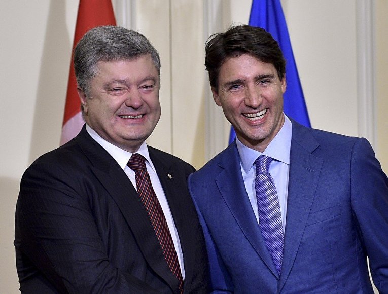 Порошенко и Трюдо во время встречи в Канаде