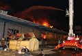 В Киеве произошел мощный пожар на складе с пенопластом