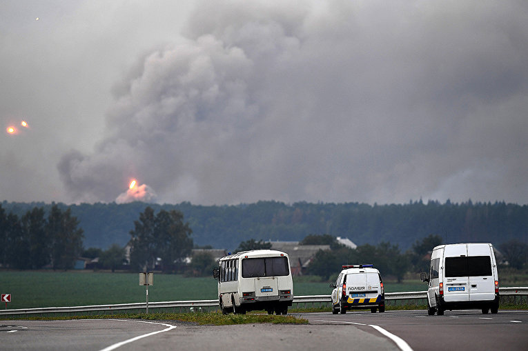 Пожар и взрывы на арсенале в Калиновке. Эвакуация населения