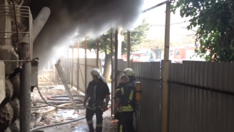 В Одессе горит историческое здание XIX века. Видео
