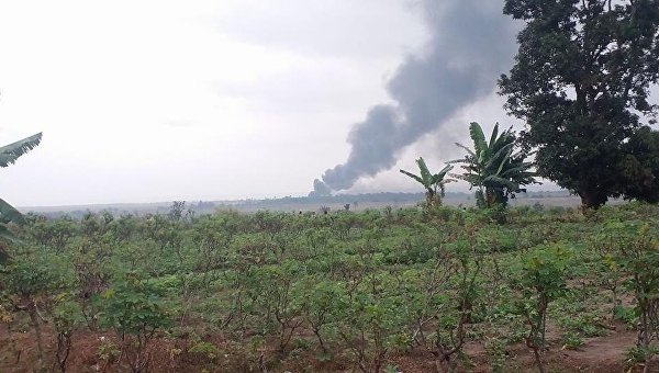 Появились жуткие кадры на месте падения самолета в Конго, где могли быть украинцы