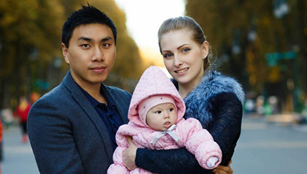 Китаец помогает украинкам выйти замуж за состоятельных мужчин