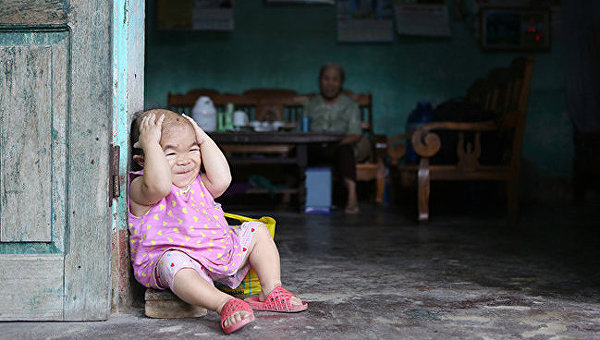 В Вьетнаме из-за заболевания 27-летняя девушка выглядит, как 2-летний ребенок