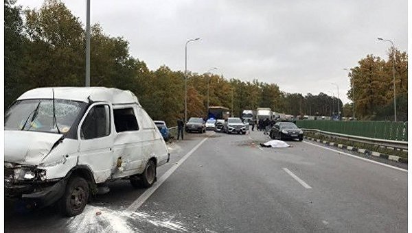 На месте столкновения семи автомобилей на Житомирской области, 14 октября 2017