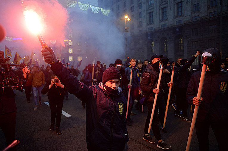 Факельное шествие националистов в Киеве