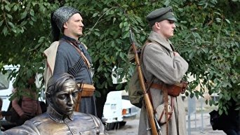 Первый в Украине памятник Петлюре установили в Виннице