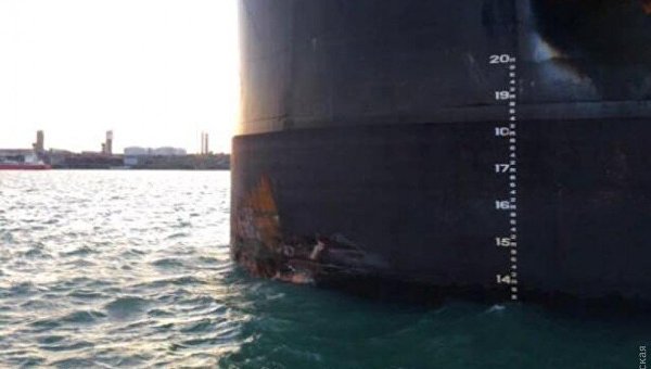 Под Одессой грузовое судно под флагом Мальты протаранило причал