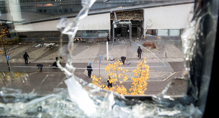 В городе Хельсингборг на юге Швеции произошел взрыв возле полицейского участка.