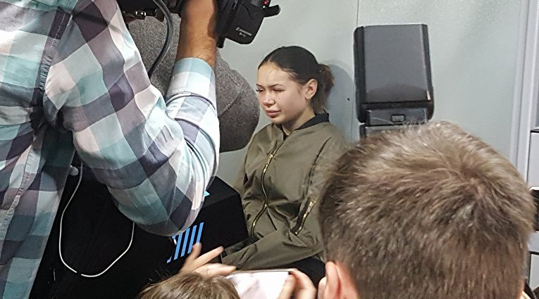 Елену Зайцеву доставили в суд