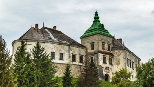 Музей Олесский замок. Архивное фото