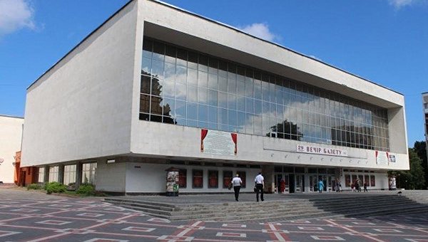 Театр имени Старицкого в Хмельницком