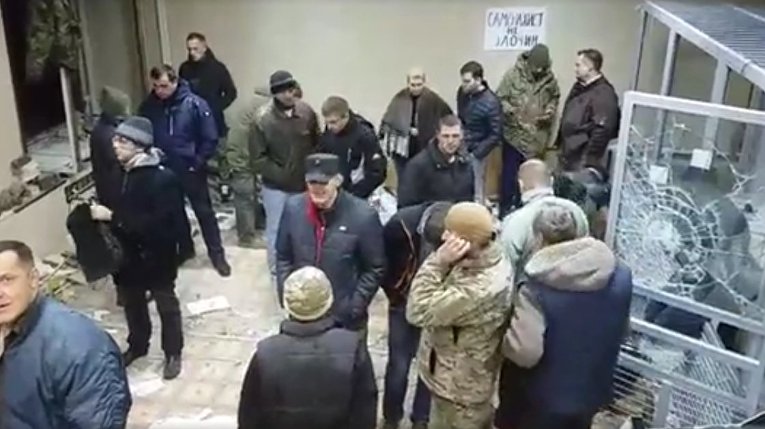 Погром в Святошинском суде Киева