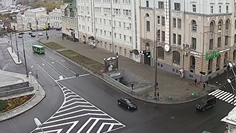 Элитный внедорожник проехал на красный на месте на месте ДТП в Харькове. Видео
