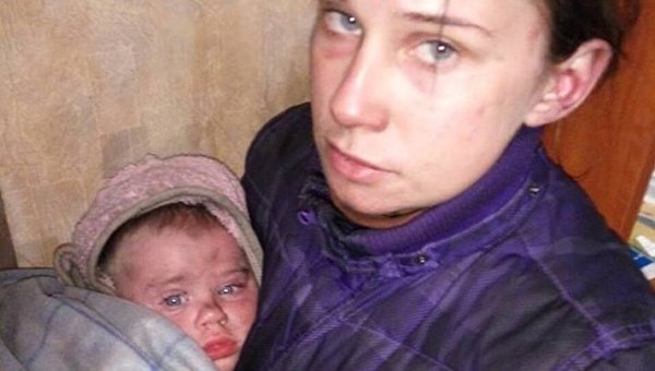 В Харькове лесу на Алексеевке нашли женщину с младенцем