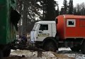 В России застрявшего в окне медведя тащили с помощью КамАЗа. Видео