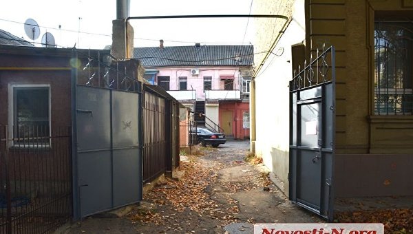 Во дворе жилого дома в центре Николаева взорвали боевую гранату