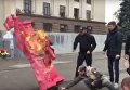 В Одессе сожгли картонного робота