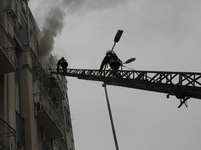Пожар в центре Киева: сгорел стейк-хауз