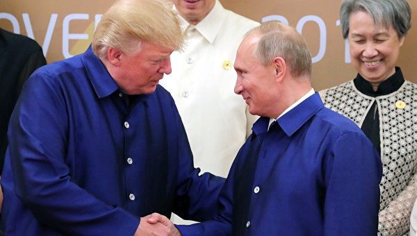 Президенты США и РФ Дональд Трамп и Владимир Путин