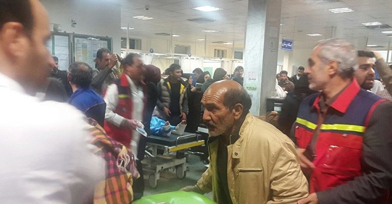 Количество погибших во время землетрясения в Иране достигло 100 человек