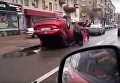 В Киеве авто перевернулось на крышу