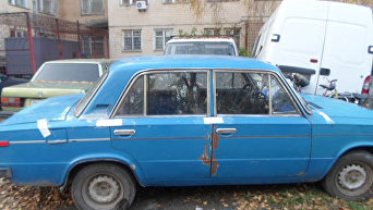 В Одесской области подросток приобрел автомобиль ВАЗ, расплатившись с продавцом сувенирными долларами. В Одесской области подросток приобрел автомобиль ВАЗ, расплатившись с продавцом сувенирными долларами.