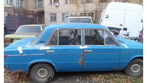 В Одесской области подросток приобрел автомобиль ВАЗ, расплатившись с продавцом сувенирными долларами. В Одесской области подросток приобрел автомобиль ВАЗ, расплатившись с продавцом сувенирными долларами.