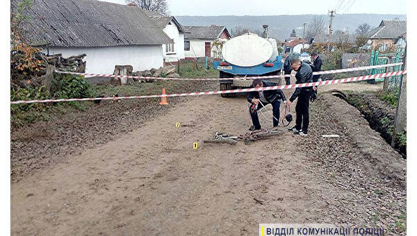 На Тернопольщине под колесами молоковоза погиб десятилетний ребенок