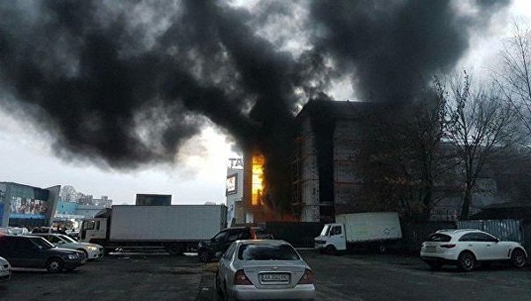 В торговом центре Киева произошел пожар
