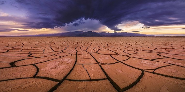 Снимок Клиент готов. Национальный парк Долина смерти, США американского фотографа Питера Коскуна (Peter Coskun) занял третье место конкурса в категории Цифровое искусство.