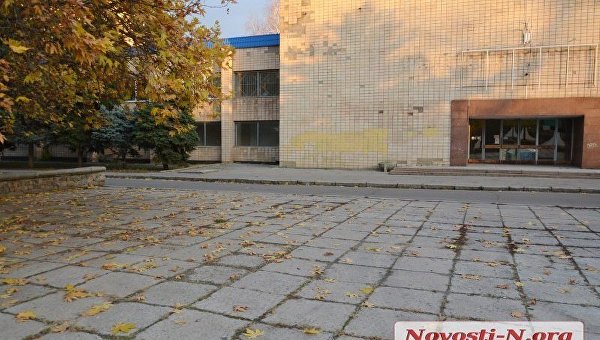 В Николаеве исчезли корабельный гребной винт и якорь, стоявшие у областного Дворца культуры