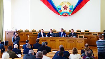 Заседание Народного совета ЛНР в Луганске