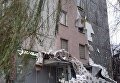 Обрушение утеплителя с фасада жилого дома в Киеве