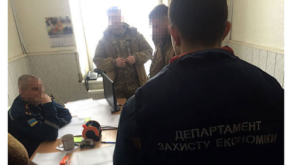В Луганской области на взятке поймали подполковника ГСЧС