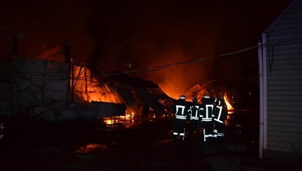 Пожар на складе бытовой химии в Одессе