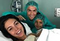 Футболист Криштиану Роналду с новорожденной дочерью, сыном и невестой (11 миллионов лайков)