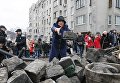 Сторонники Саакашвили строят баррикады в центре Киева: в ход идут урны, ветви деревьев и брусчатка