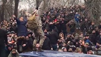 Освобожденный Саакашвили. Появилось видео, как взламывали авто силовиков